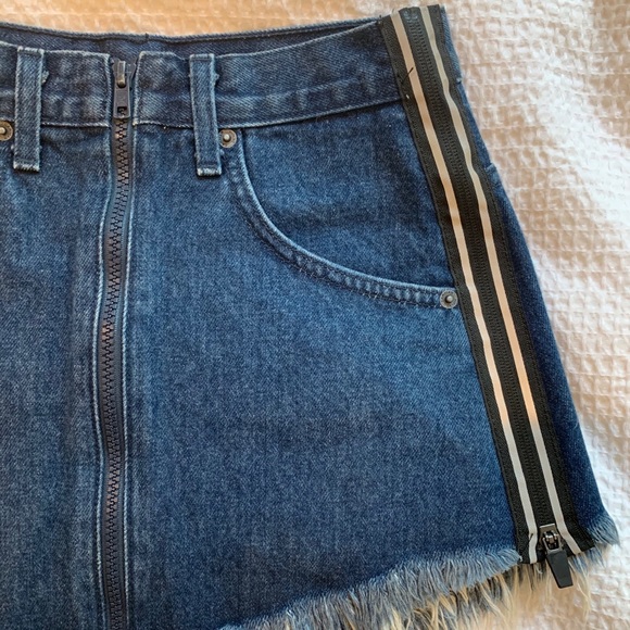 Carmar Multi Zip Denim Skirt Size 25 - Picture 3 of 5